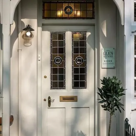 Apartment Glen Wynne: Pet-friendly With Health Club Access