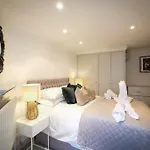 Glen Wynne Lovely Pet Friendly - Free Off-site Health Club Access With Pool, Sauna, Steam & Gym Short 5 Minute Drive Away Windermere
