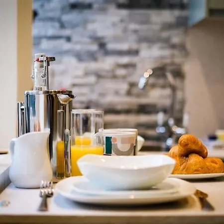 Glen Wynne Lovely Pet Friendly - Free Off-site Health Club Access With Pool, Sauna, Steam & Gym *