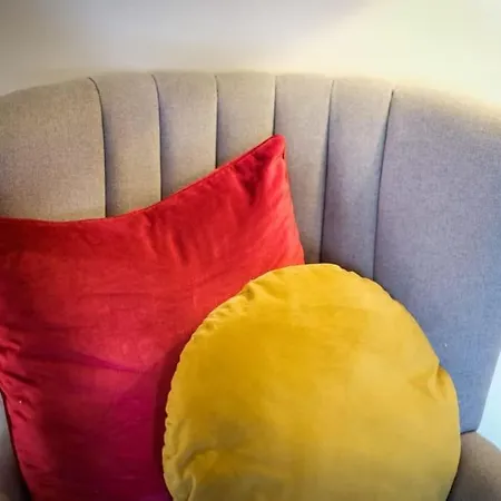 Glen Wynne Lovely Pet Friendly - Free Off-site Health Club Access With Pool, Sauna, Steam & Gym Short 5 Minute Drive Away アパート ウィンダミア